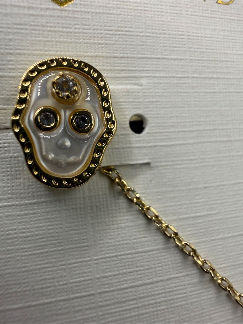 Kendra Scott Gold and Pearl Skull Pendant Necklace with Matching Studs (64) - Picture 3 of 3